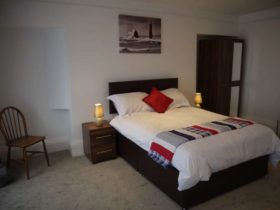 1 bedroom House Shar...